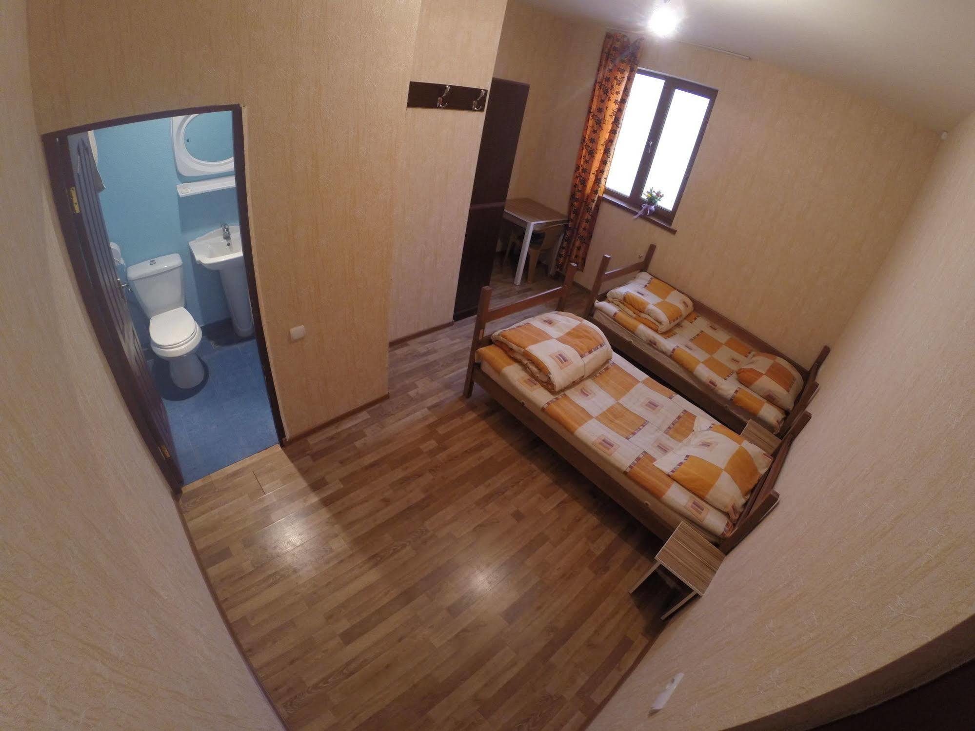 Glide Hostel Erivan Exterior foto